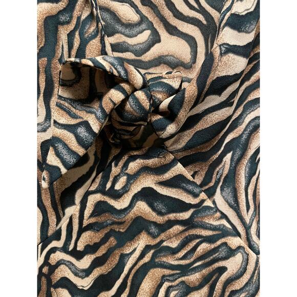 Vintage Womens Top Size Large Animal Print Ruffle Tie Neck Babydoll Mob Wife Y2K - Picture 3 of 7